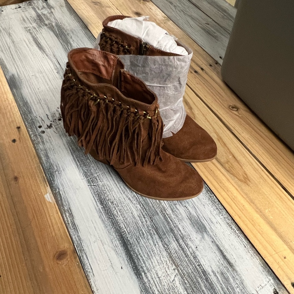NOT RATED  fringe booties NWT